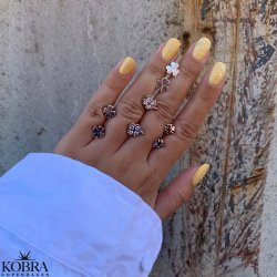 Sm firklver slv reringe med hvide sten