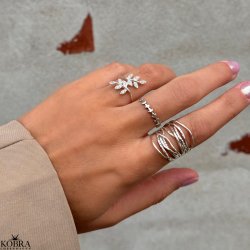 "Viva" smuk slv ring med hvide sten og blade