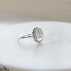 "Dazzling" slv ring med hvide sten  personlig indgravering