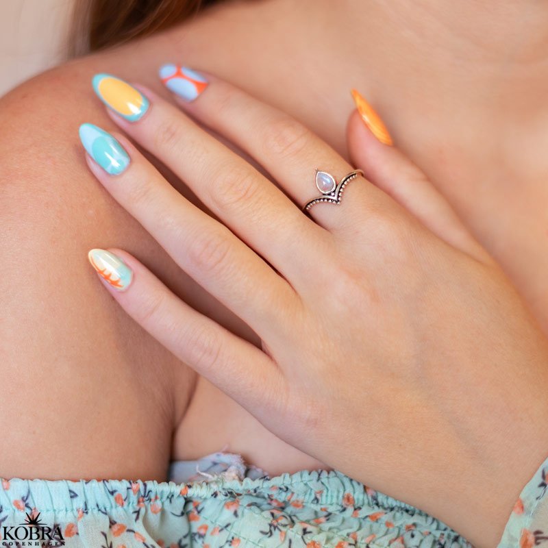 "Mae" sølv ring med moonstone