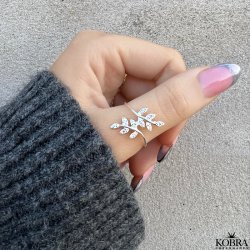 "Viva" smuk slv ring med hvide sten og blade