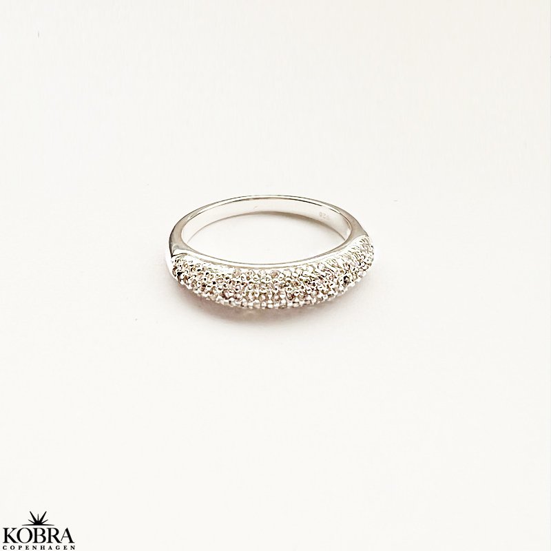 "Sparkling" slv ring med hvide sten