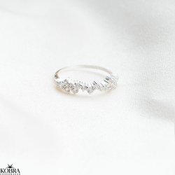 "Mikami" slv ring med hvide sten