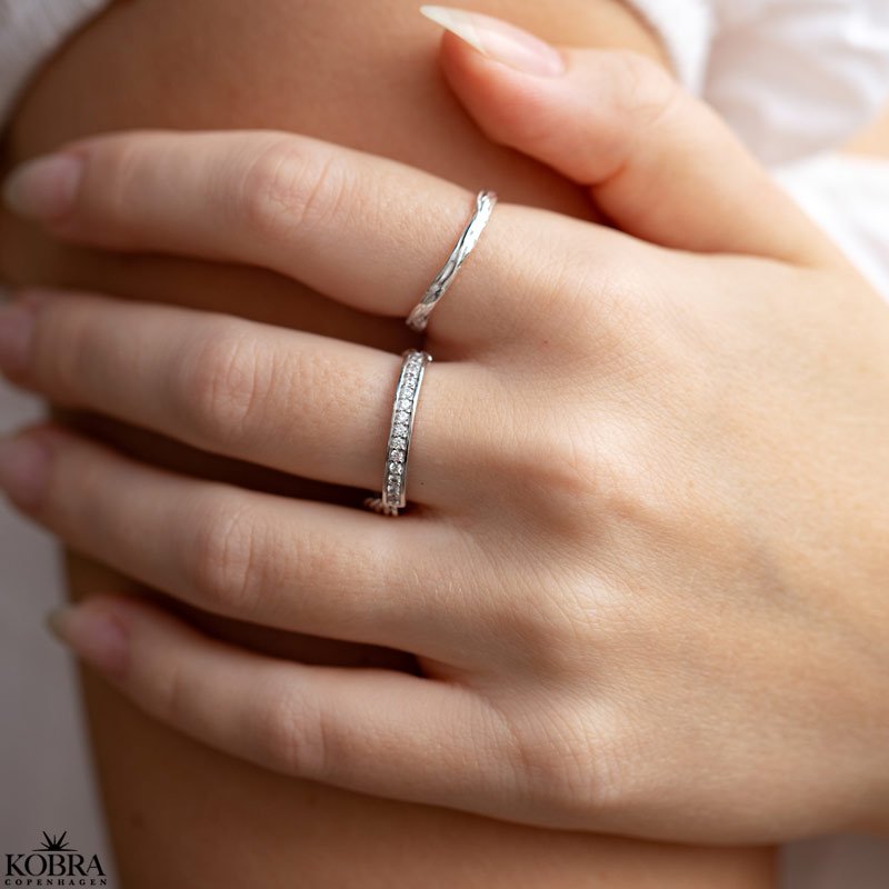 "Nuna" organisk snoet slv ring