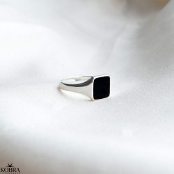 "Midnight" signet ring med sort onyx i sterling slv