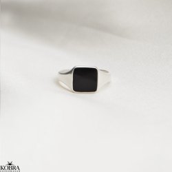 "Midnight" signet ring med sort onyx i slv til mnd