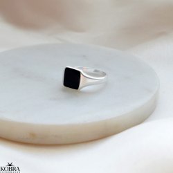 "Midnight" signet ring med sort onyx i slv til mnd