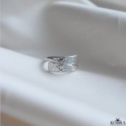 "Tonya" hammerslet ring i sterling slv