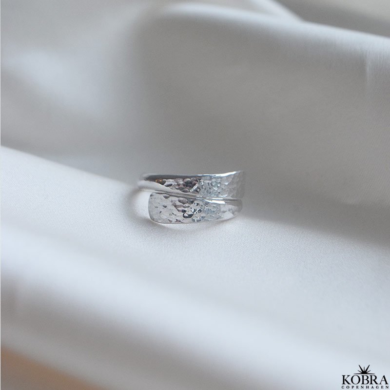 "Tonya" hammerslet ring i sterling slv