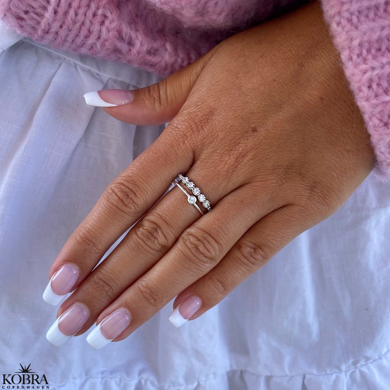 "Lucy" sterling slv ring med valgfri farve sten