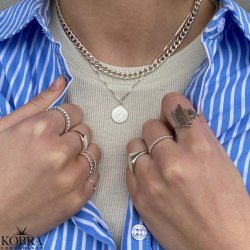 Rund "Rocket" krydsgravering halskde med sten i slv