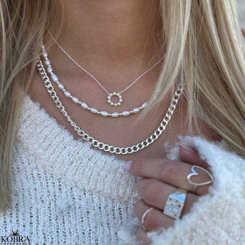 "Sicily" slv halskde med gte ferskvandsperler