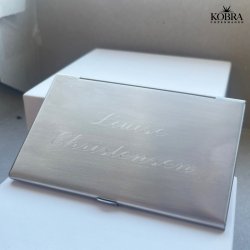 Lyserd Kredit kortholder i stl- med personlig gravering