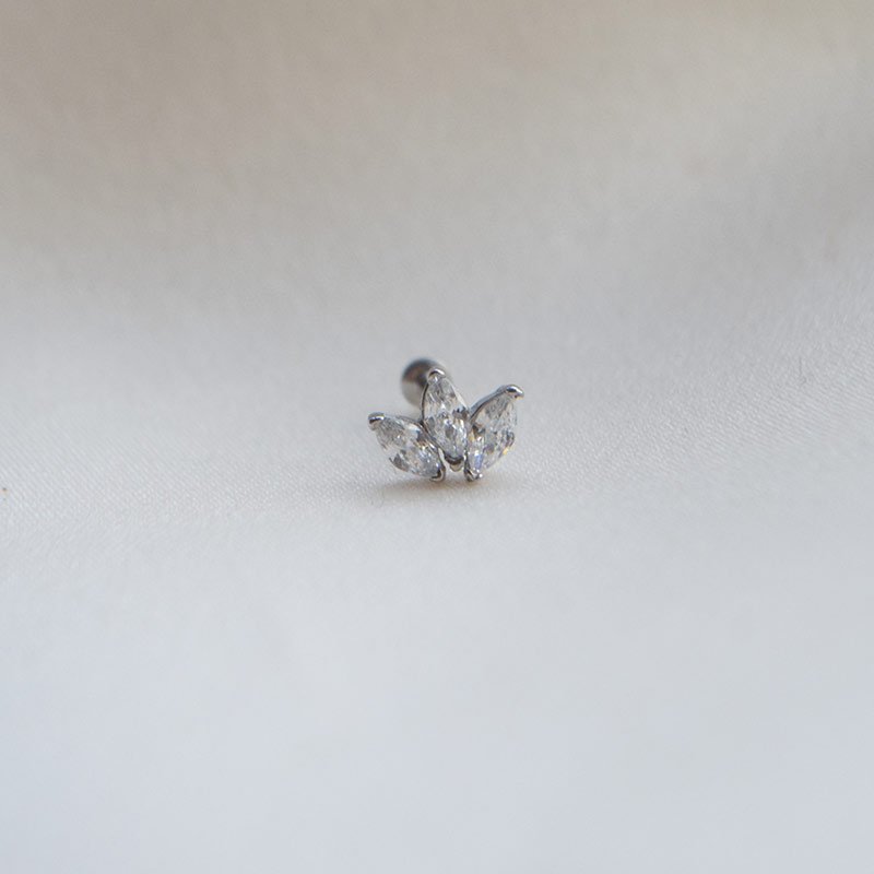"Serafina" bladformet piercing med sten (1 stk.)