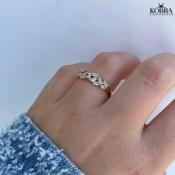 "Romina" guld ring spkket med hvide sten