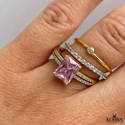 "Vanity" guld ring med lyserød zirkonia sten