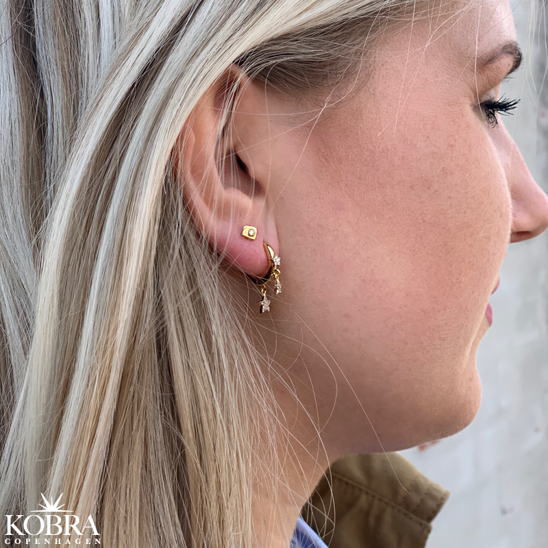 "Fallon" sm guld creoler med stjerner