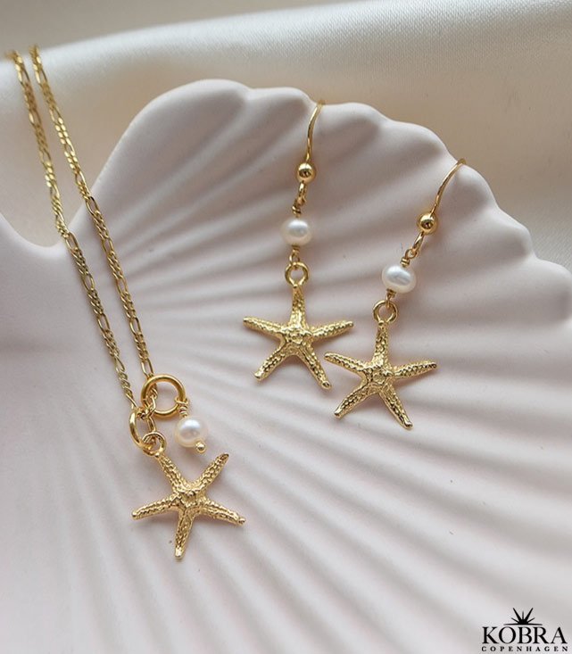 "Sea Of Love" 18 karat forgyldte reringe med sstjerner og gte perler