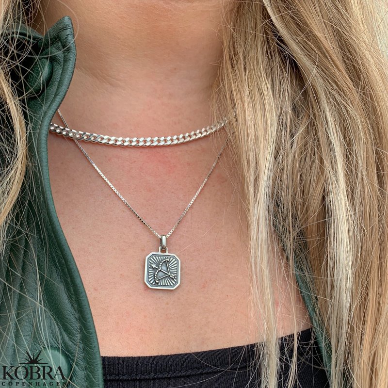 "Icon" firkantet stjernetegns halskde i sterling slv