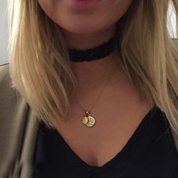 "Stargate" guld halskde med dit stjernetegn og lille ID tag inklusiv gravering