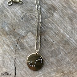 "Zodiac" stjernetegnshalskde med sten i 18 karat forgyldt