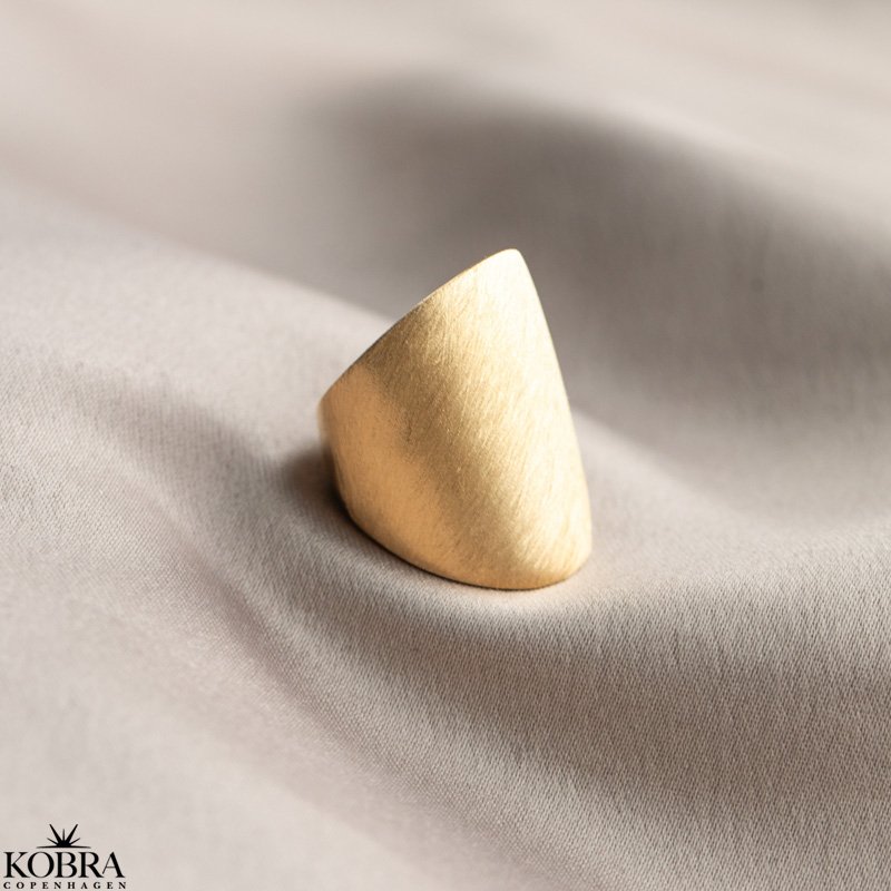 "Harvey stor bred gullring i matt design