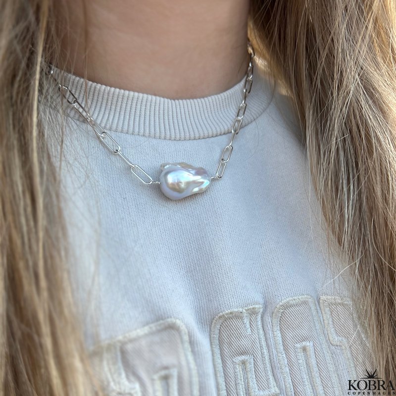 "Sarasota" slv halskde med stor ferskvandsperle