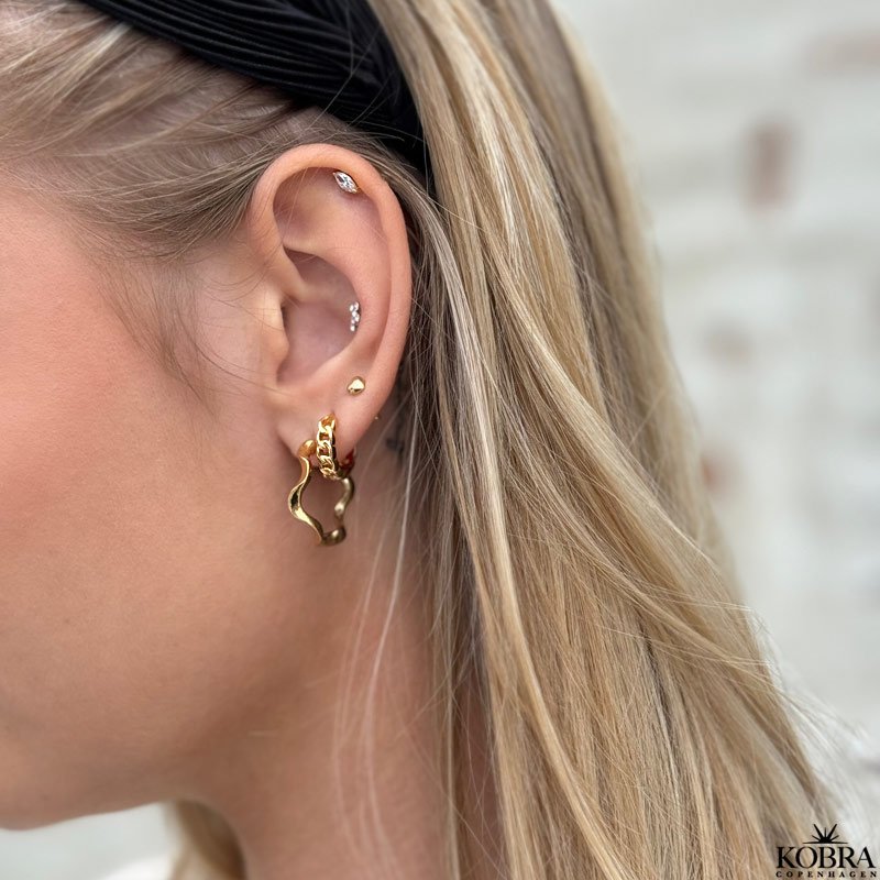 "Maxine" 18 karat forgyldte reringe med et twist!