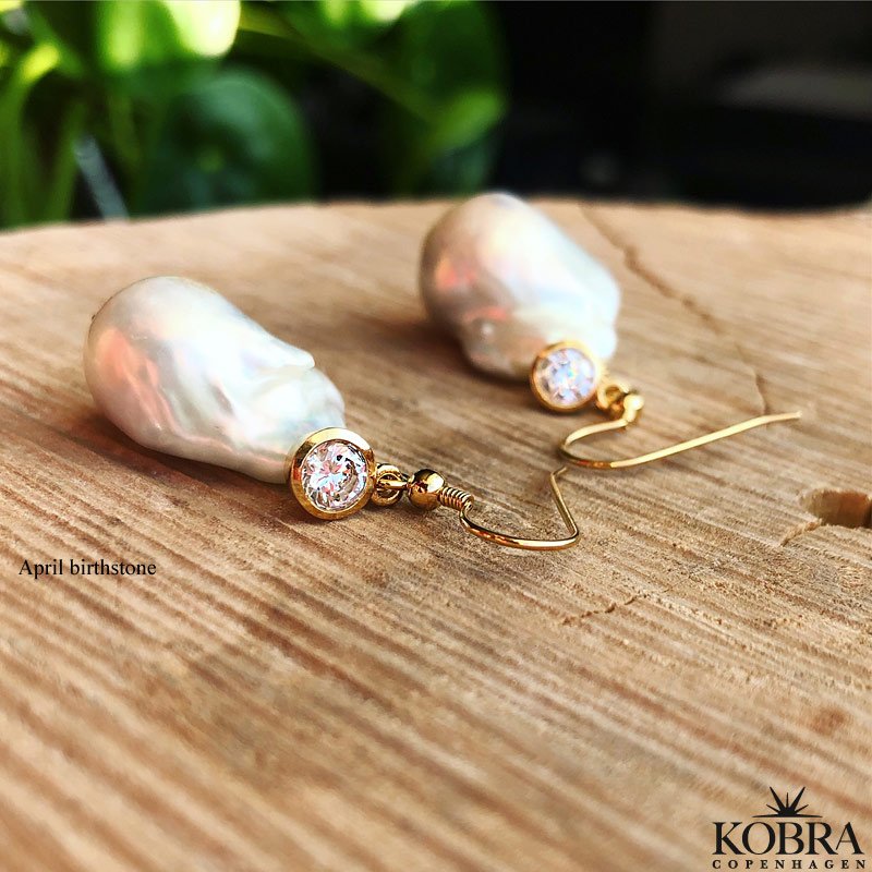 "Maggie" store ferskvandsperler øreringe med birthstone 18 karat forgyldte