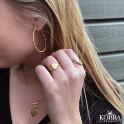 "Melba" hjerte halskde i guld inklusiv gravering med bidsells