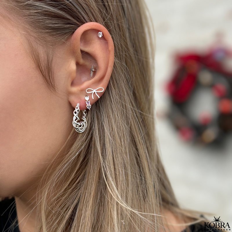 "Bow" beautiful small silver earrings with bows