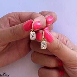"Wiona" gold earrings with large zirconia stone