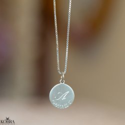 "Story" slvhalskde / amulet med din personlige gravering