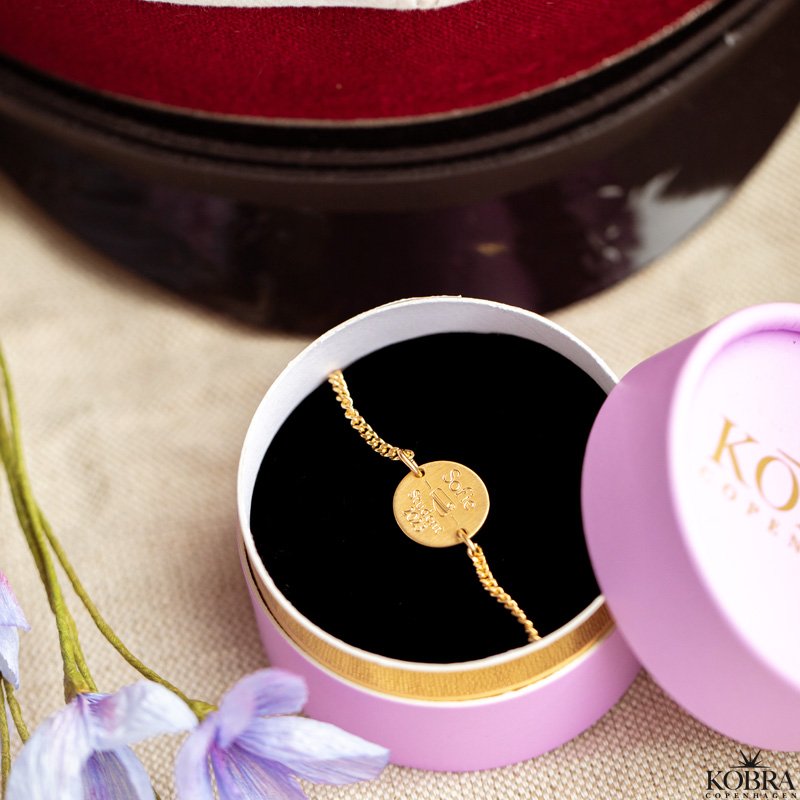 Studenterarmbnd i guld med 2 mm. panzerkde