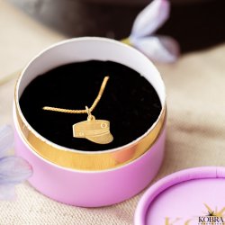 Studenterhue i guld med gravering