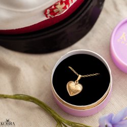 Studentersmykke - Guldhjerte med studenterhue og personlig gravering