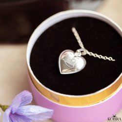 Studentersmykke - Slvhjerte med studenterhue og personlig gravering