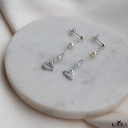 Hndlavet slv reringe med studenterhuer og lys bl akvamariner