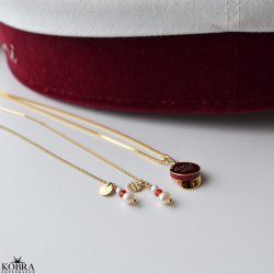 "Elina" guld retrde til Studenten med rde og hvide perler