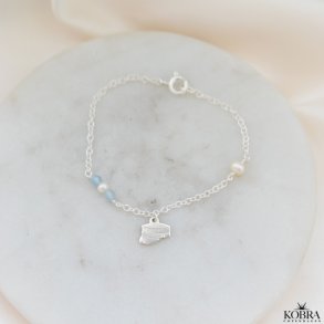 Studenter armbnd i slv med hue-vedhng og bl akvamariner