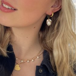 "Noella" gold necklace with 10 freshwater pearls