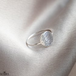 "Suma" simple raw silver ring with small round plate