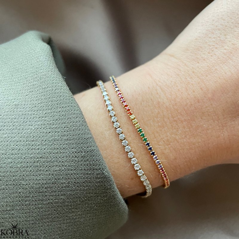 "Spring" armbnd med multifarvet sten i forgyldt
