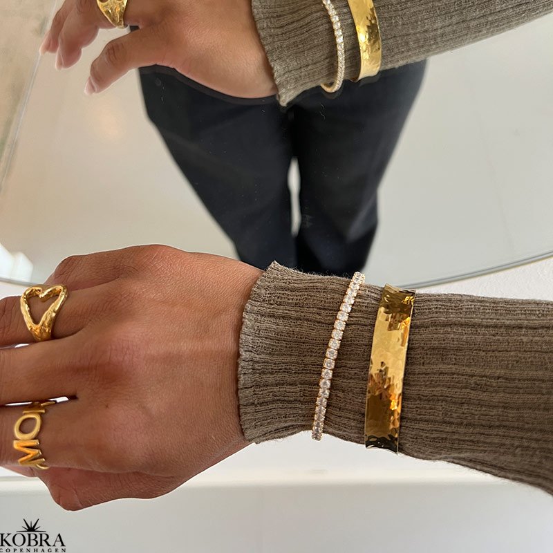 "Honey" 18 karat forgyldt Tennis armbnd med hvide sten