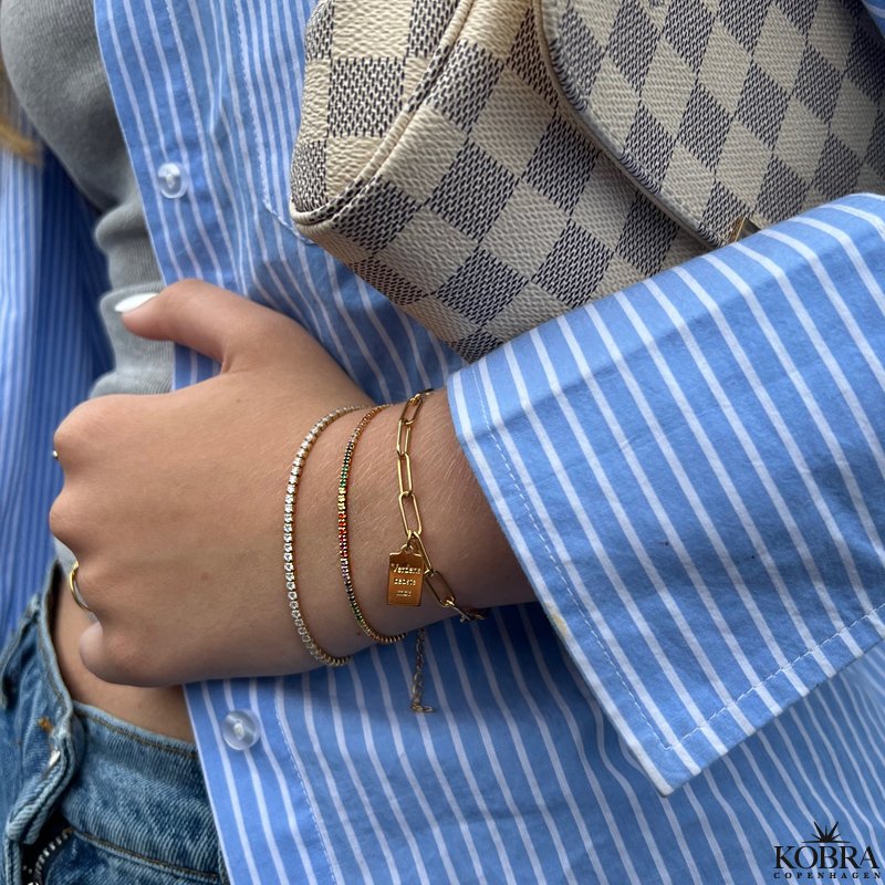 "Spring" armbnd med multifarvet sten i forgyldt