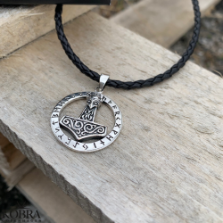 "Thor" lderhalskde med Thors hammer i slv