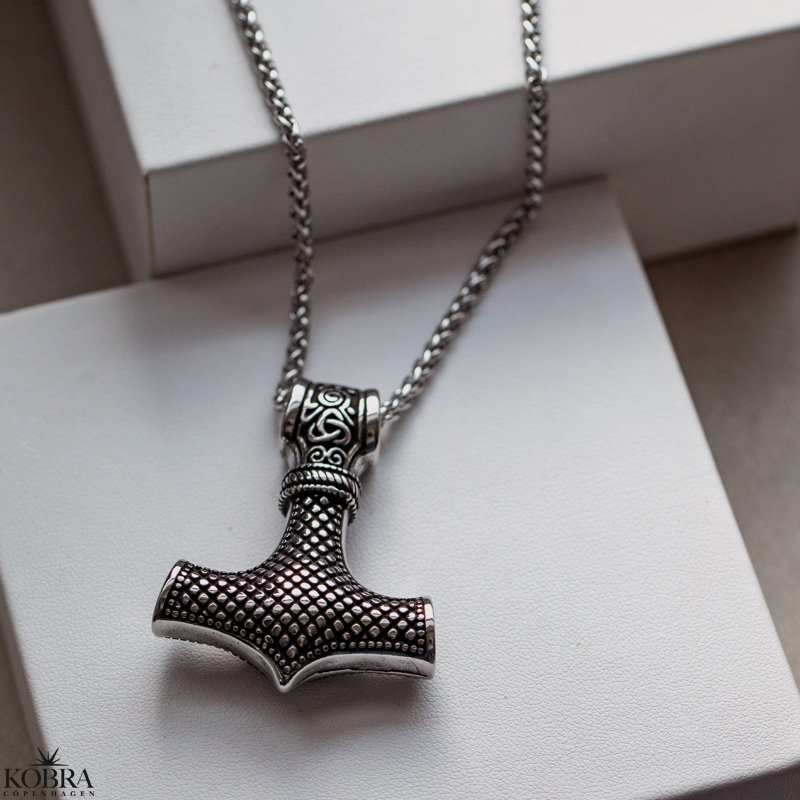"Norse" R stlhalskde med Thors hammer