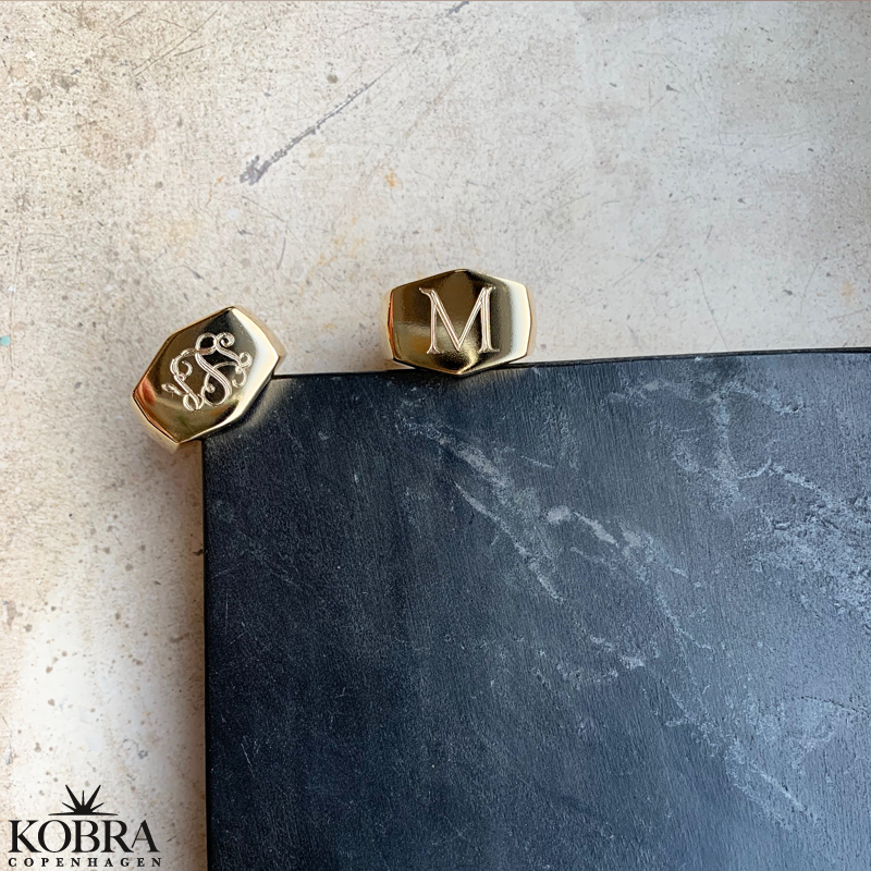 "Tokyo" 18 karat forgyldt ring / signet ring med gravering til mnd