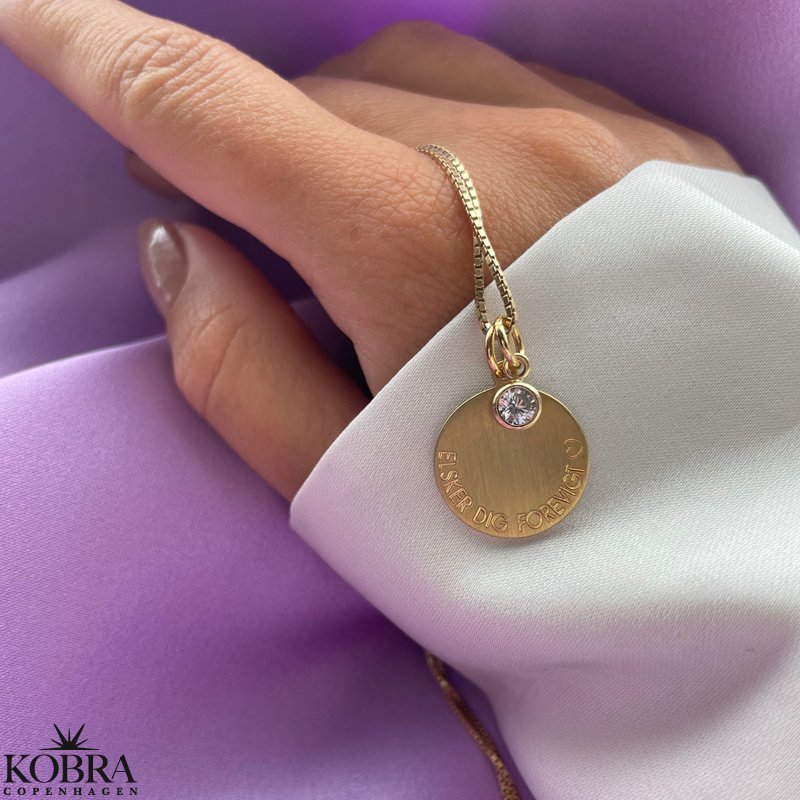 "Triumf" guld amulet halskęde med gravering