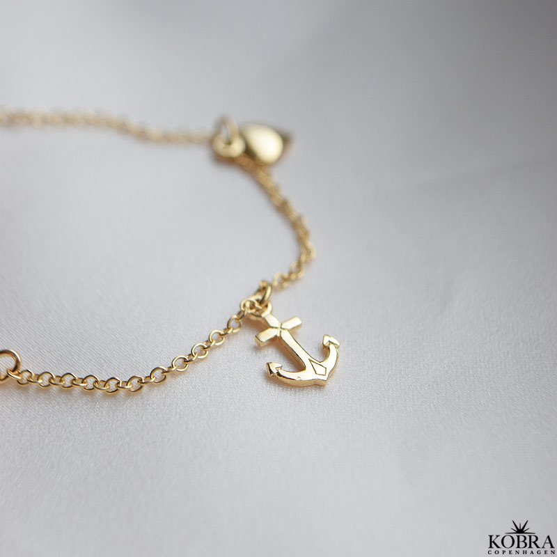 Guld armbnd med Tro Hb og Krlighed